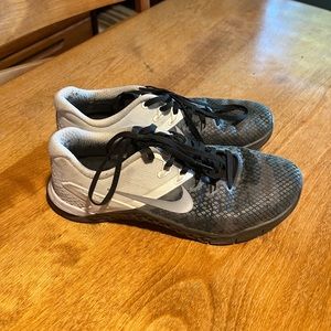 Nike Metcon Camo Gray and White